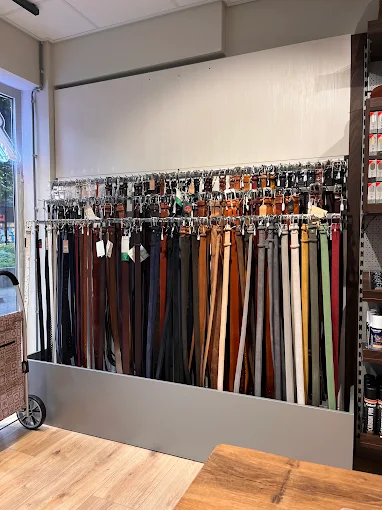 Riemen op maat bij Schoenmakerij Zeist